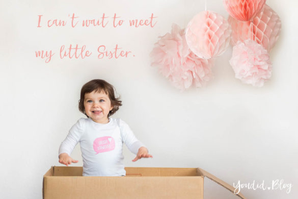 Genderreveal with sibling Girl little sister big sister | https://youdid.blog