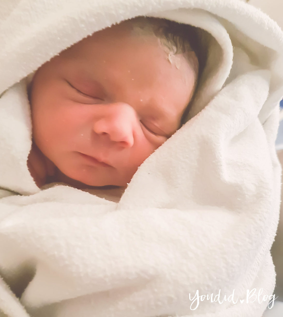 Geburtsbericht Spontangeburt nach Kaiserschnitt - Vaginale Geburt - Natürliche Geburt nach Einleitung - Meine Traumgeburt | https://youdid.blog