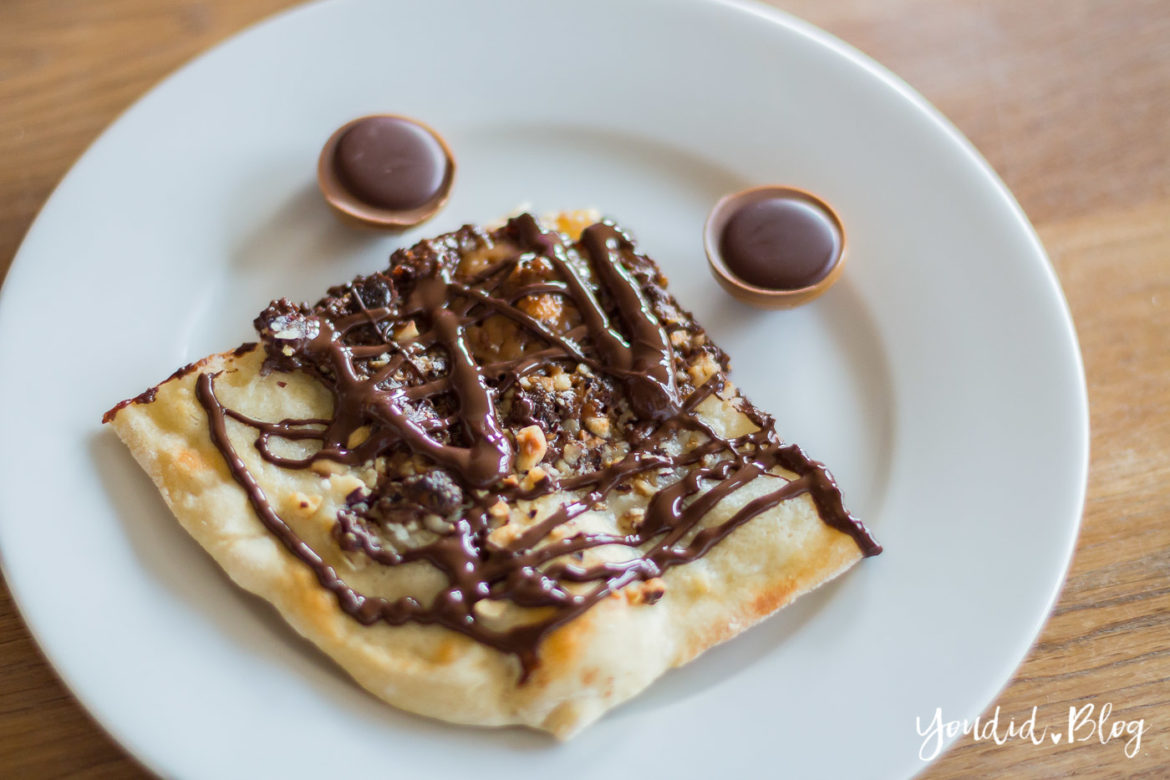 sehr leckerer und super einfacher Toffifee Flammkuchen mit dem Thermomix | https://youdid.blog