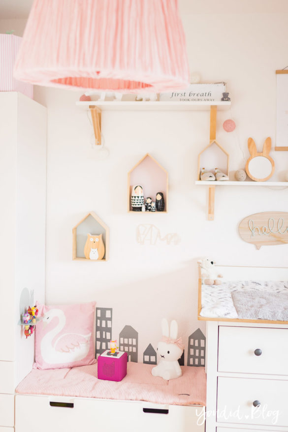 5 Tipps für entspanntes Wickeln modernes skandinavisches Kinderzimmer Girlsroom | https://youdid.blog