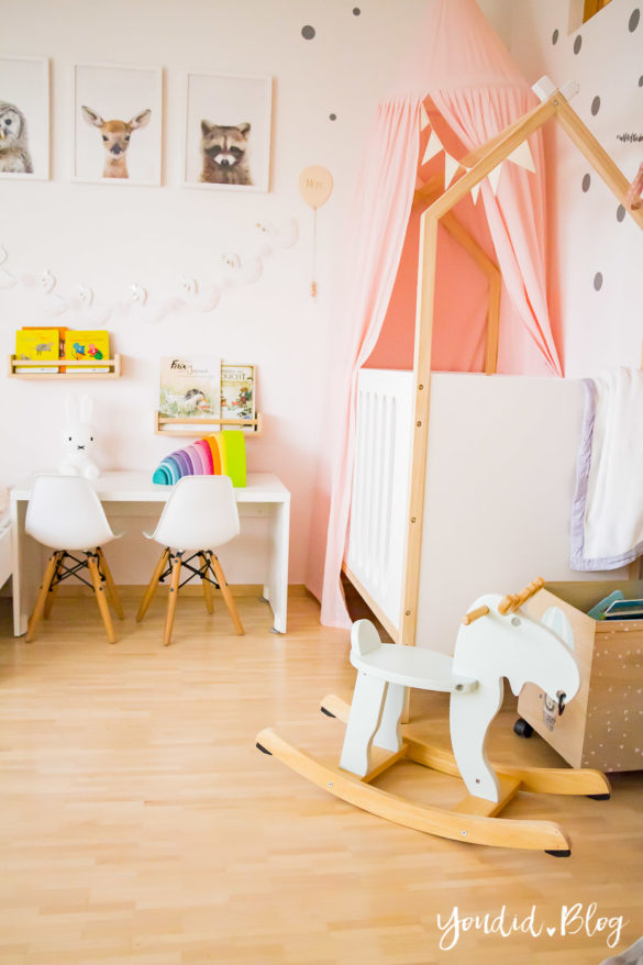Ein Hausbett selber bauen oder auch nicht – Kinderzimmer Makeover mit Vertbaudet Schaukelelch IKEA Housebed | https://youdid.blog