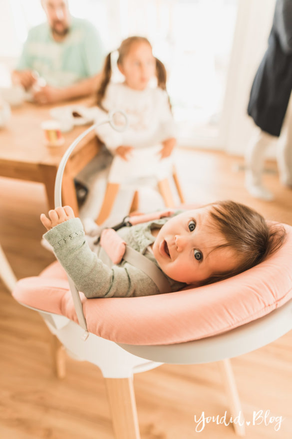 Den richtigen Hochstuhl finden - Unsere Erfahrung mit dem Stokke Steps nach 3 Kindern Wippe Babyaufsatz | https://youdid.blog